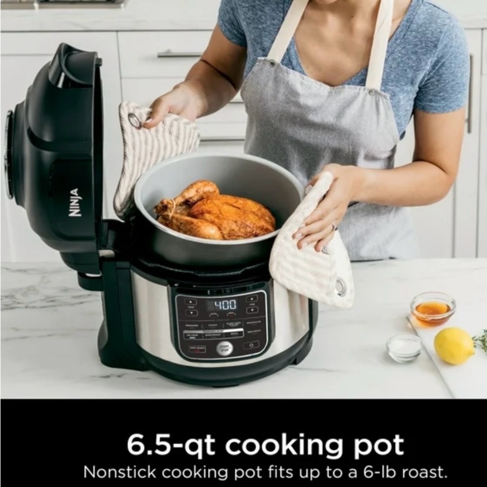 Ninja Black and Silver Multi-Function Cooker